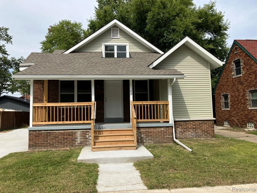 1127 Minnie Street, Port Huron, MI 48060 Main Photo