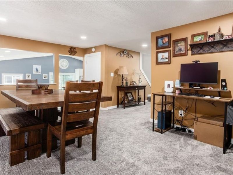 2378 W High Street, Newark, OH 43055 Photo 4