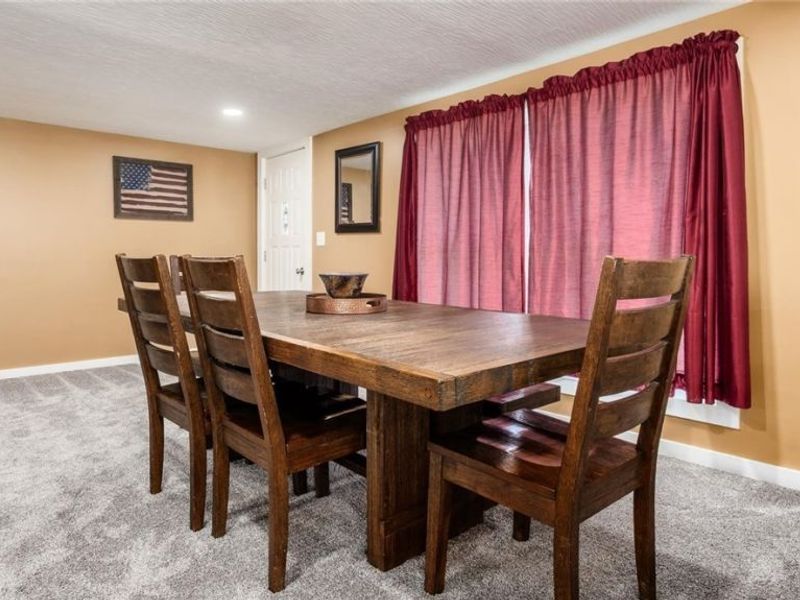 2378 W High Street, Newark, OH 43055 Photo 6