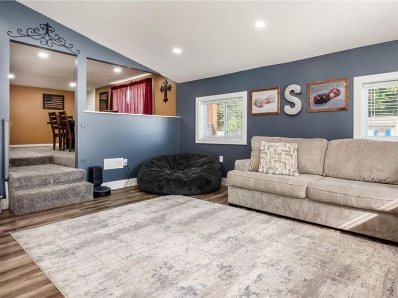 2378 W High Street, Newark, OH 43055 Photo 9