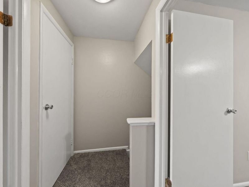 1046 Merrimar Circle N, Unit B, Columbus, OH 43220 Photo 15