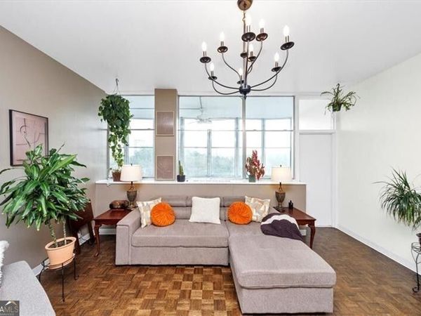 3060 Pharr Court North NW, Unit 423, Atlanta, GA 30305