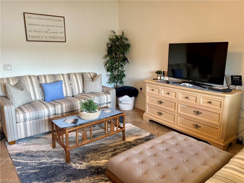 9518 Avellino Way, Unit 2313, Naples, FL 34113 Photo