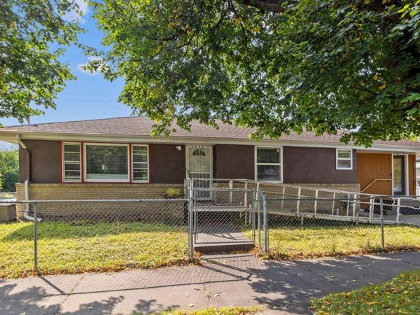 1105 25th Avenue N, Minneapolis, MN 55411