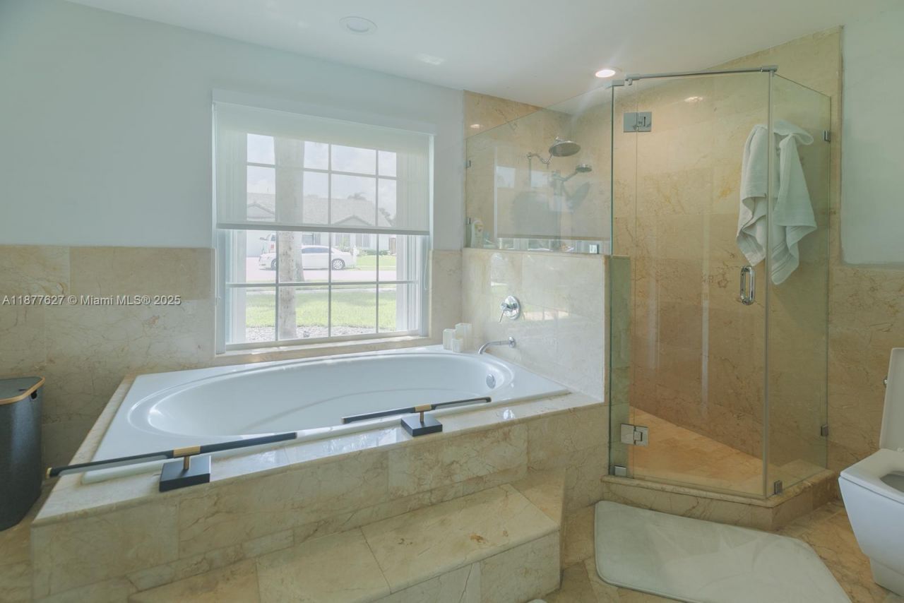 9431 SW 212th Ter, Cutler Bay, FL 33189 Photo