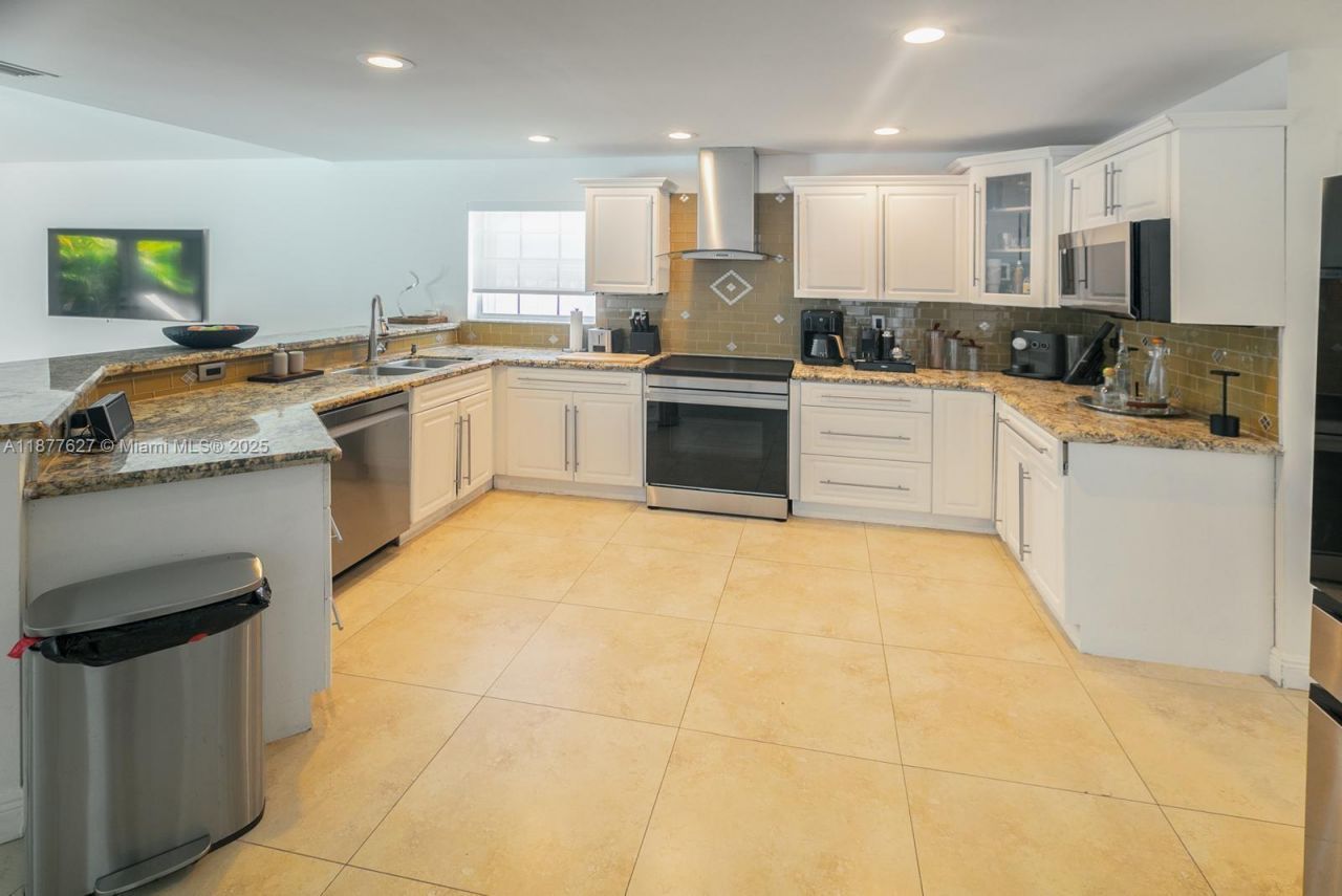 9431 SW 212th Ter, Cutler Bay, FL 33189 Photo