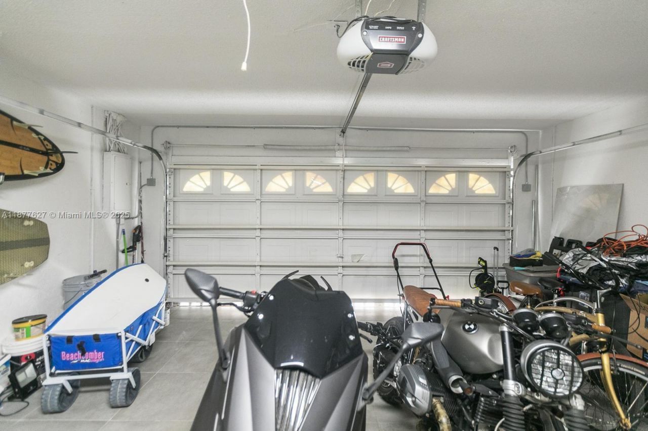 9431 SW 212th Ter, Cutler Bay, FL 33189 Photo