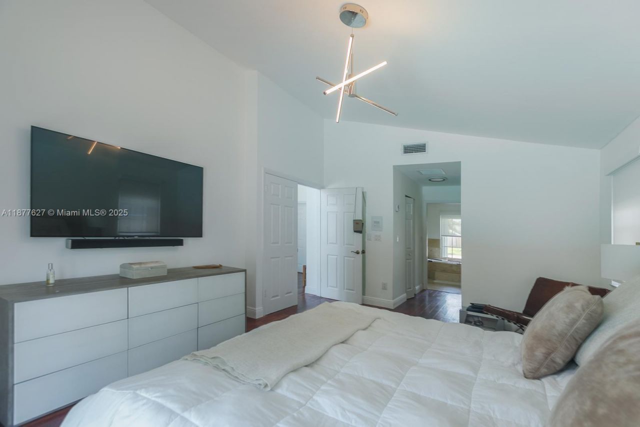 9431 SW 212th Ter, Cutler Bay, FL 33189 Photo