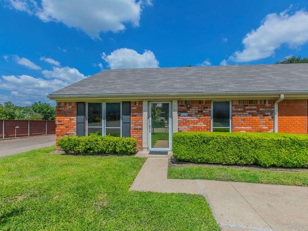 5118 Lake Shore Drive, Waco, TX 76710