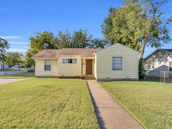 202 W Wheatland Road, Duncanville, TX 75116