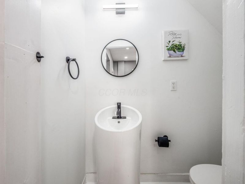 273 Avondale Avenue, Columbus, OH 43223 Photo 7