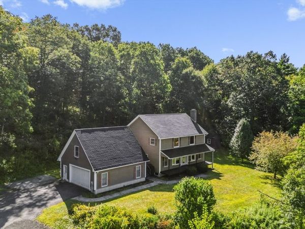 52 Washington Rd, Brimfield, MA 01010