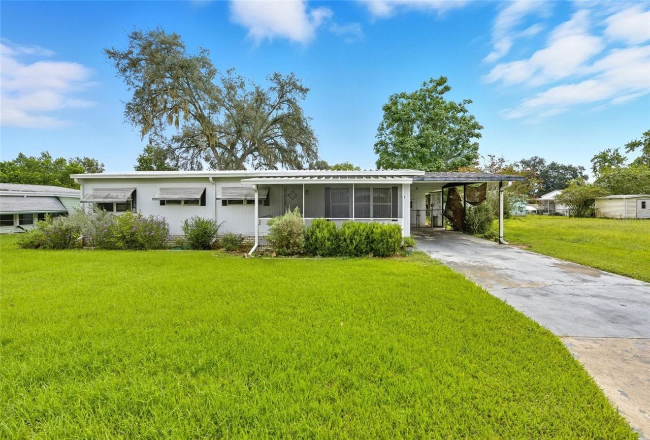 411 NE 63rd Court, Ocala, FL 34470 Main Photo