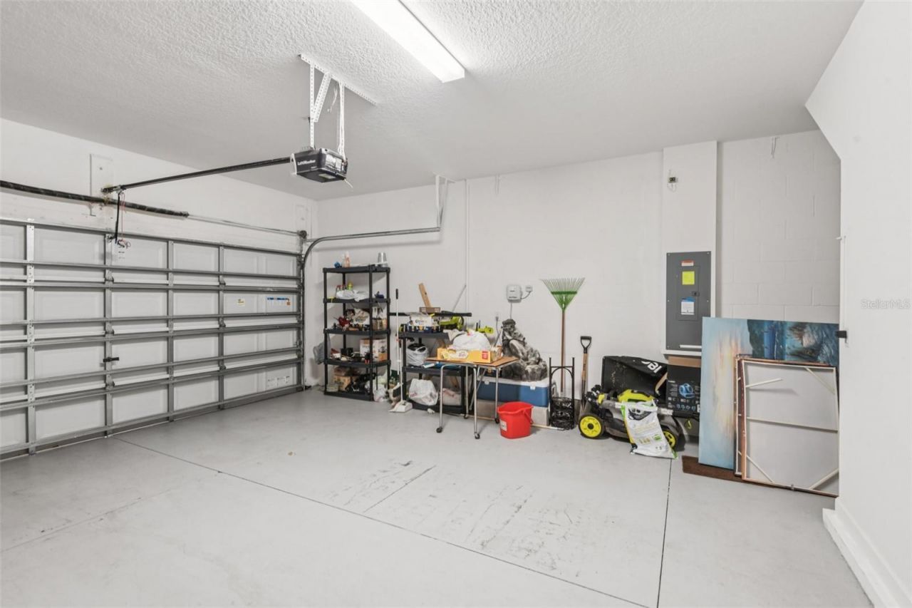 24928 Lambrusco Loop, Lutz, FL 33559 Photo