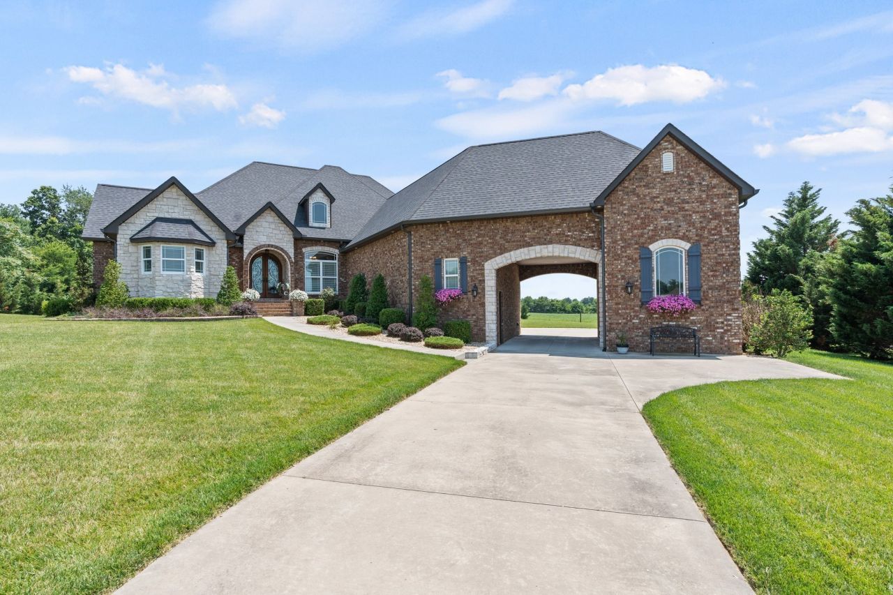 494 Cascade Dr, Winchester, TN 37398 Main Photo