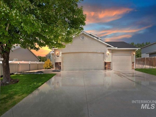994 N Gray Cloud, Meridian, ID 83642