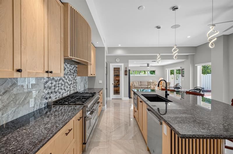 2024 Harbourview Drive, Fort Lauderdale, FL 33316 Photo