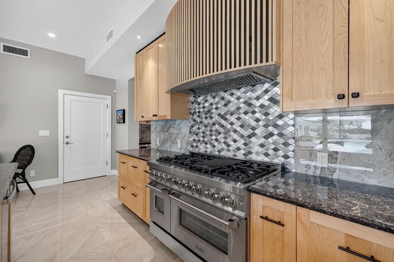 2024 Harbourview Drive, Fort Lauderdale, FL 33316 Photo