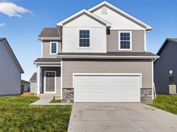 1053 NW Yorktown Drive, Waukee, IA 50263
