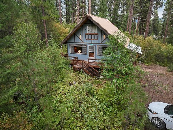 225 Mesplie Rd., Placerville, ID 83666