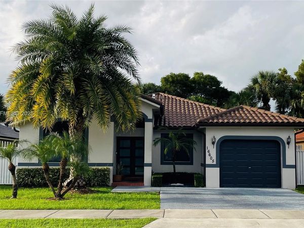 16605 SW 90th St, Miami, FL 33196