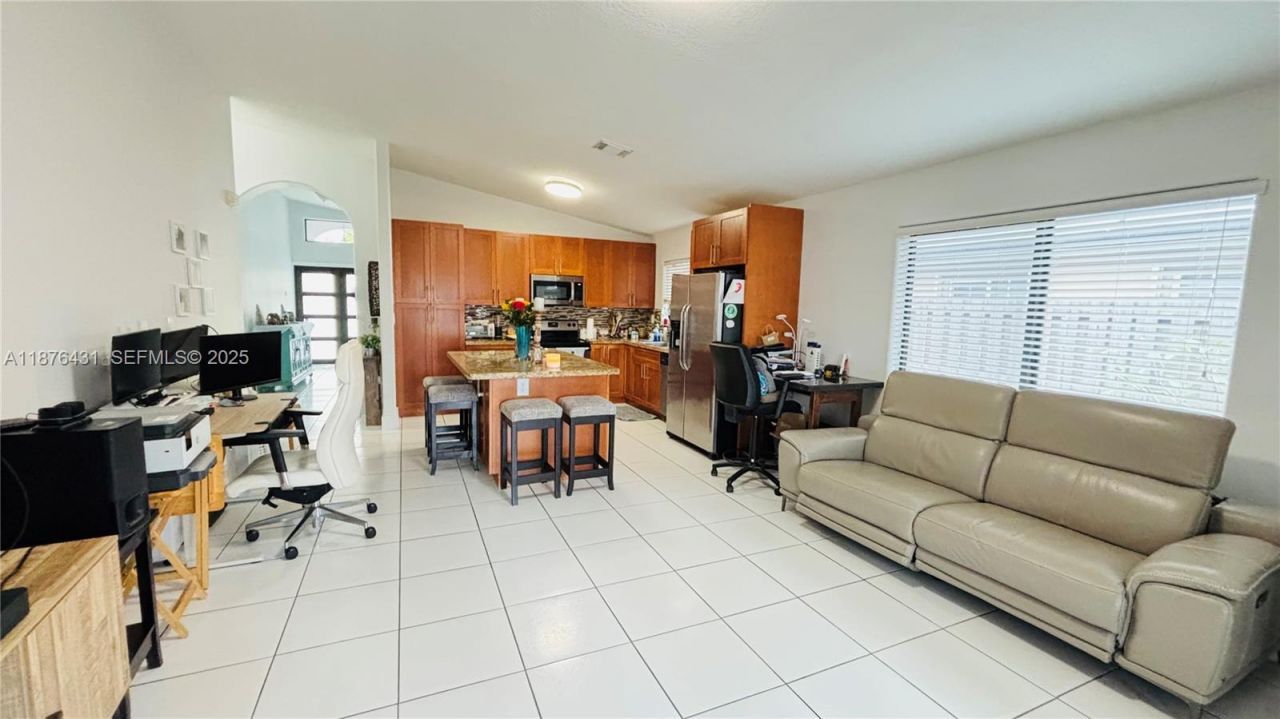 16605 SW 90th St, Miami, FL 33196 Photo