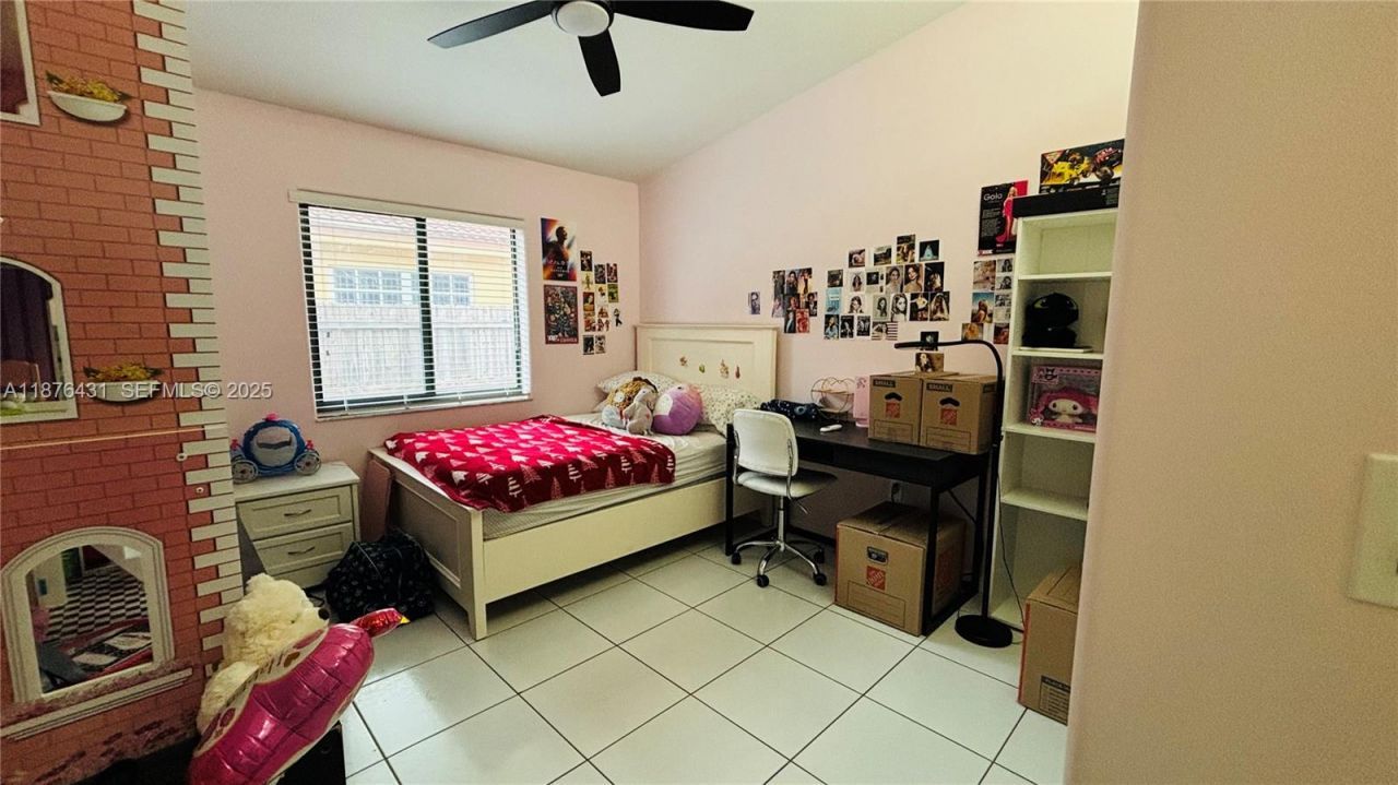 16605 SW 90th St, Miami, FL 33196 Photo