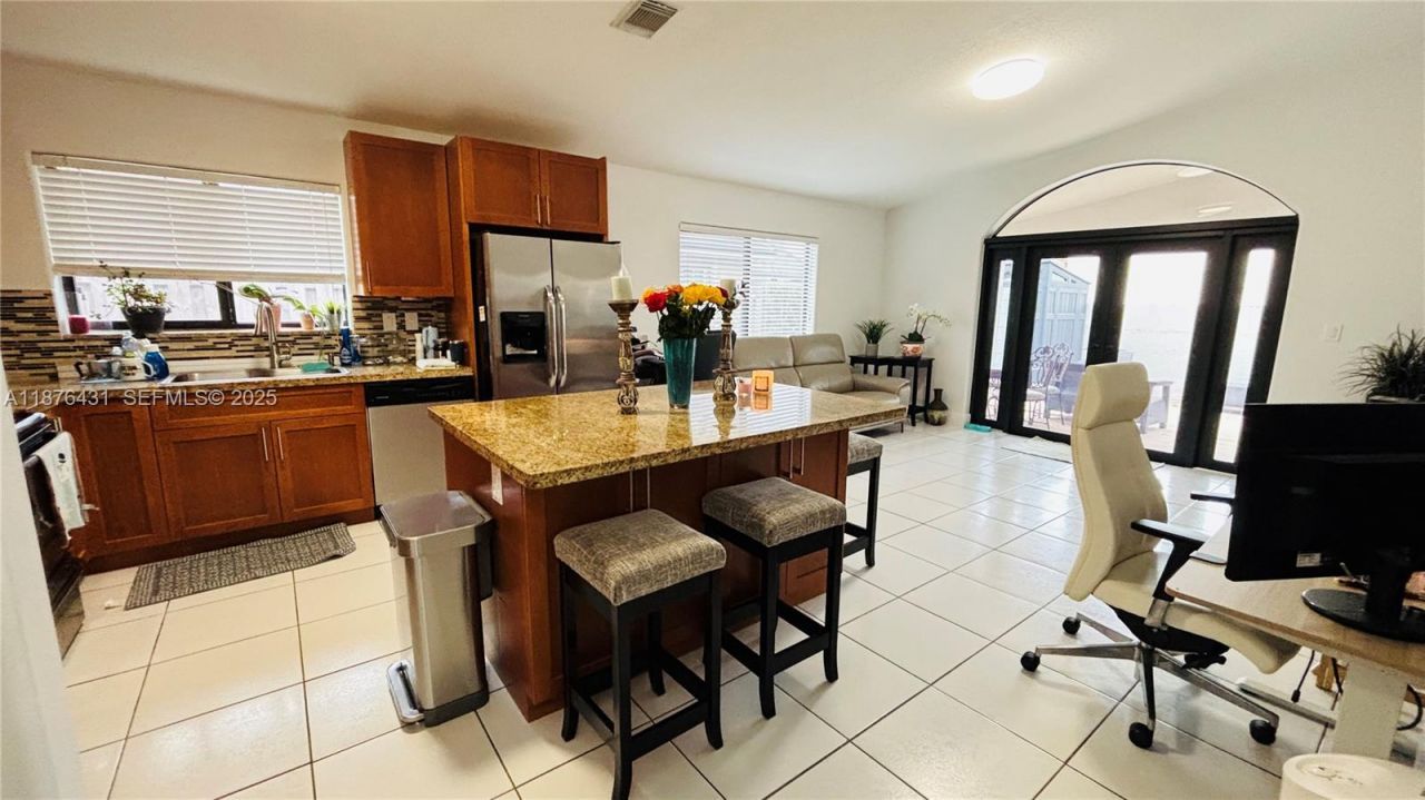 16605 SW 90th St, Miami, FL 33196 Photo