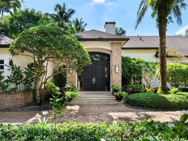 9325 SW 59th Pl, Pinecrest, FL 33156