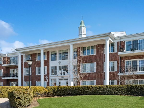 3415 Vollmer Road, Unit 308, Flossmoor, IL 60422