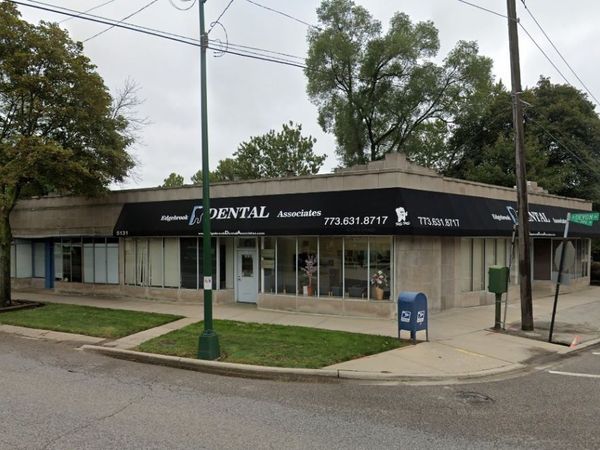 5127 W Devon Avenue, Chicago, IL 60646