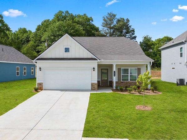 20284 Nightingale Drive, Athens, AL 35611