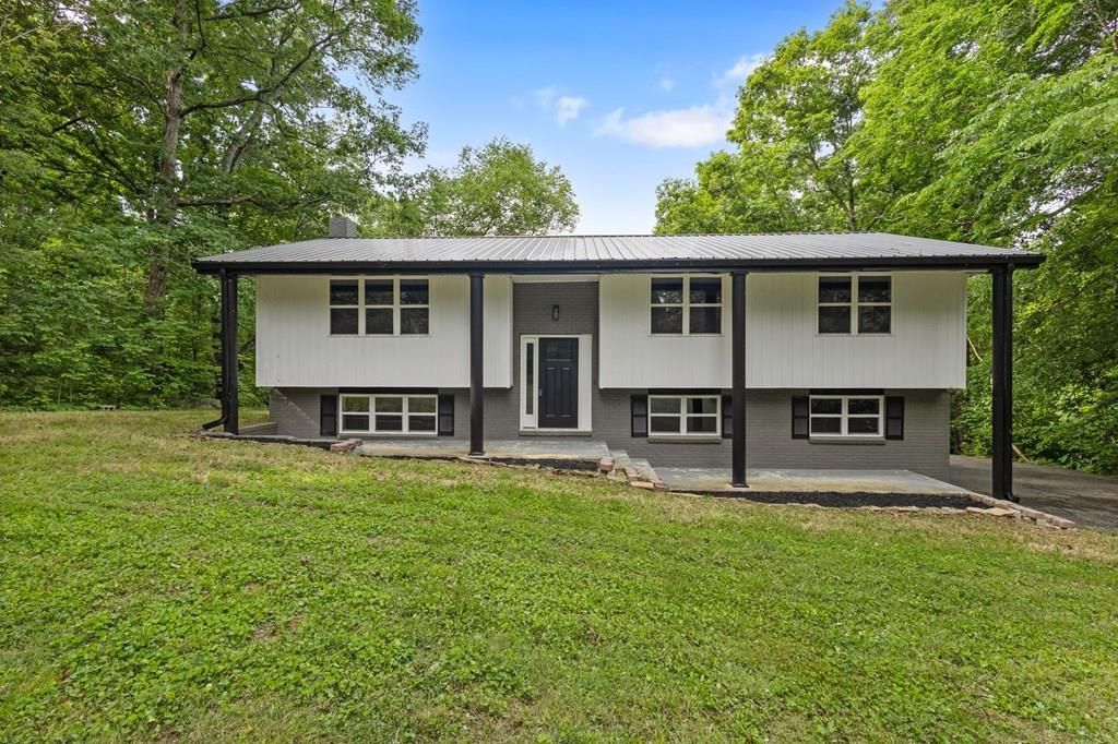 711 Omega Drive, Whitwell, TN 37397 Main Photo