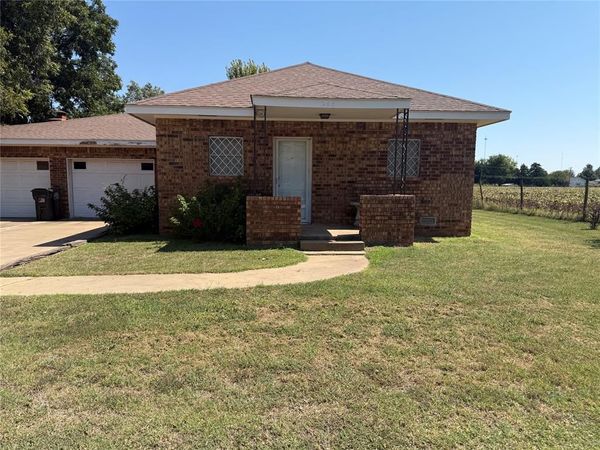 344 S 6th Street, Mountain View, OK 73062