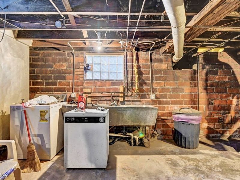 7614 Star Avenue, Cleveland, OH 44103 Photo 14