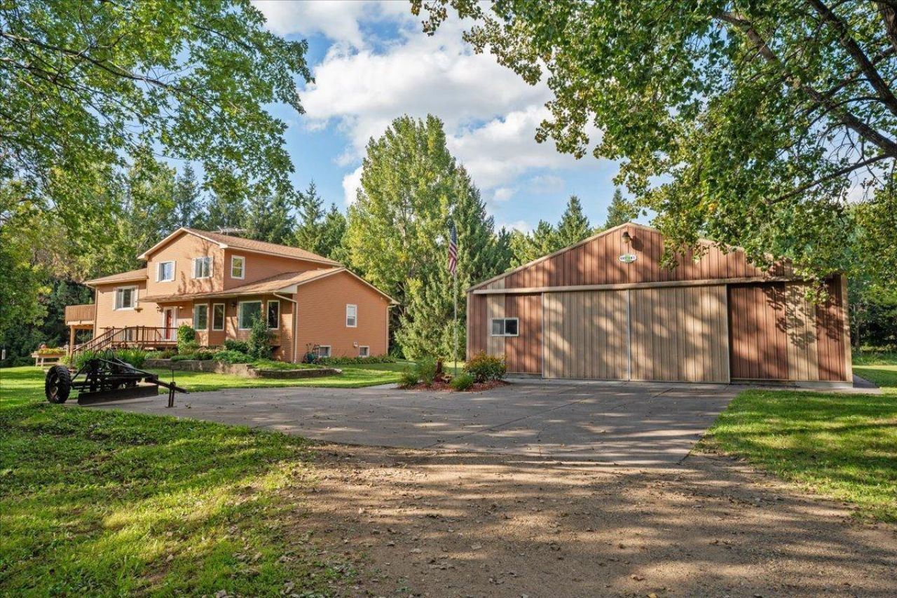 880 110th Street, Roberts, WI 54023