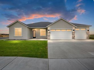 8813 Dusty Maiden Dr Pasco, WA 99301