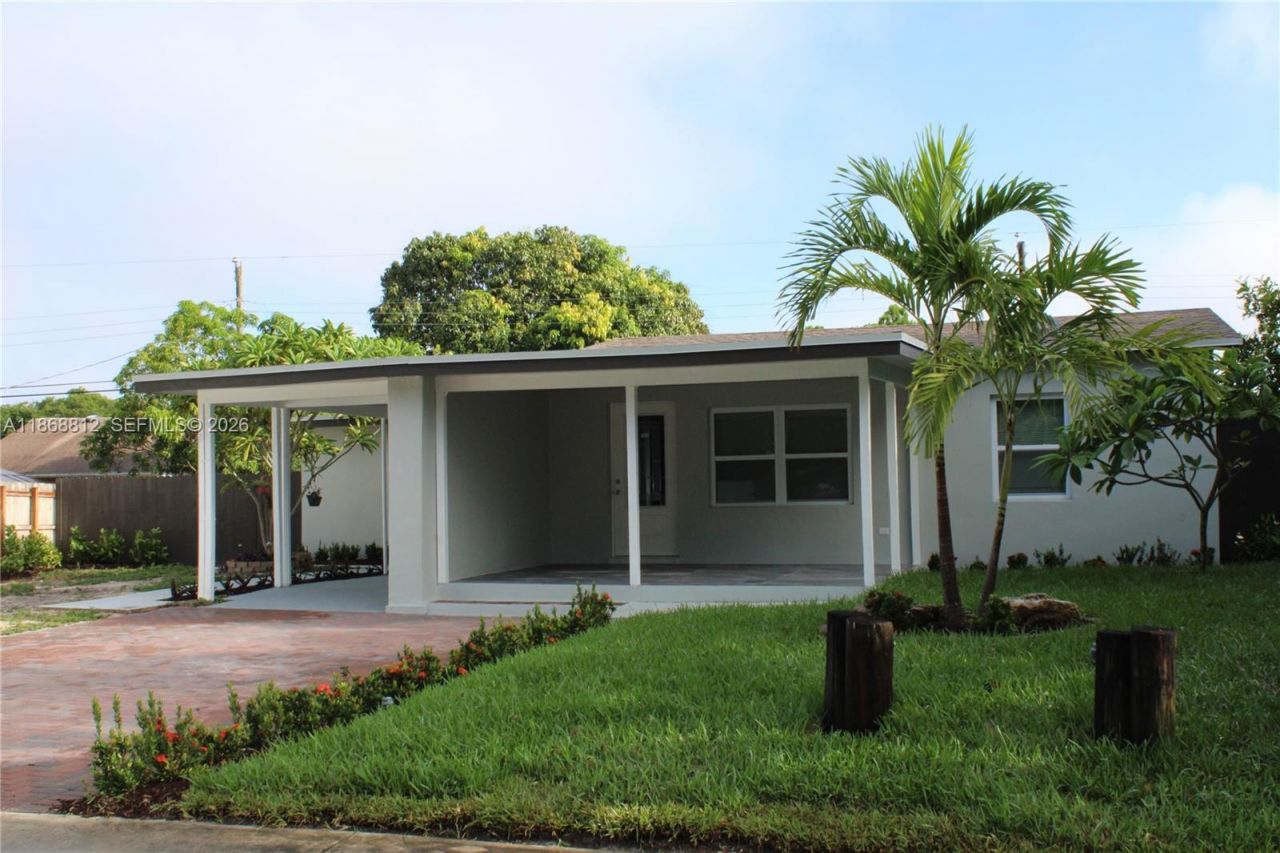 241 NE 55th St, Oakland Park, FL 33334 Main Photo