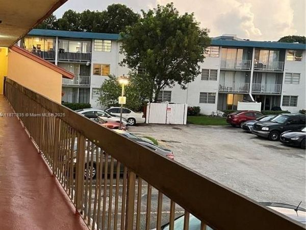 8875 Fontainebleau Blvd, Unit 203, Miami, FL 33172