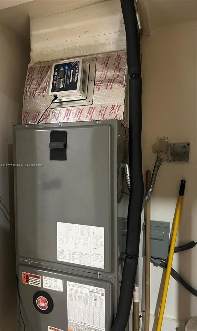 8875 Fontainebleau Blvd, Unit 203, Miami, FL 33172 Photo