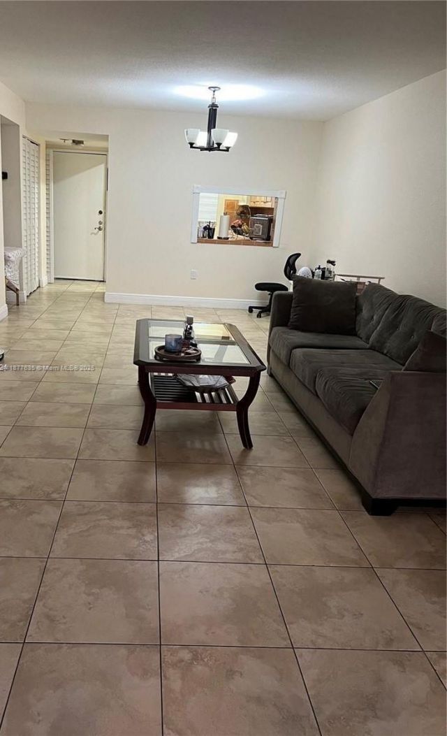 8875 Fontainebleau Blvd, Unit 203, Miami, FL 33172 Photo