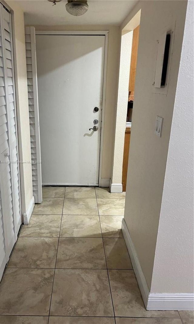 8875 Fontainebleau Blvd, Unit 203, Miami, FL 33172 Photo