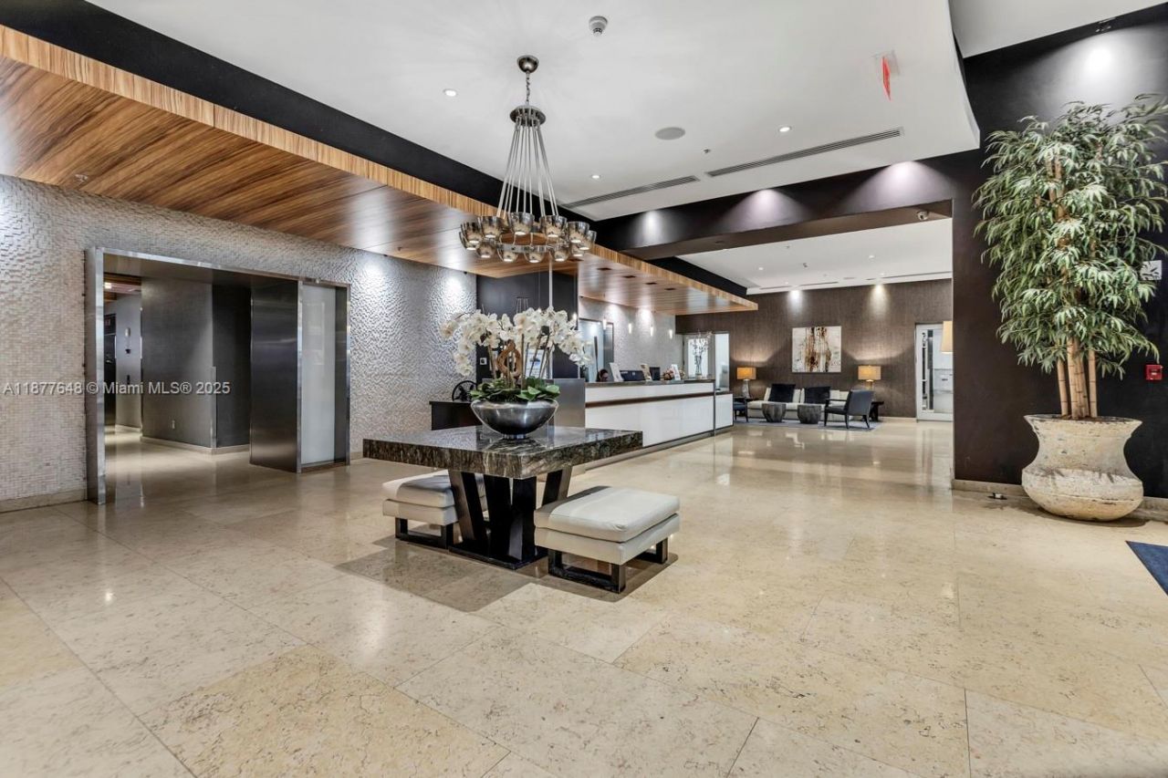 60 SW 13th St, Unit 3402, Miami, FL 33130 Photo