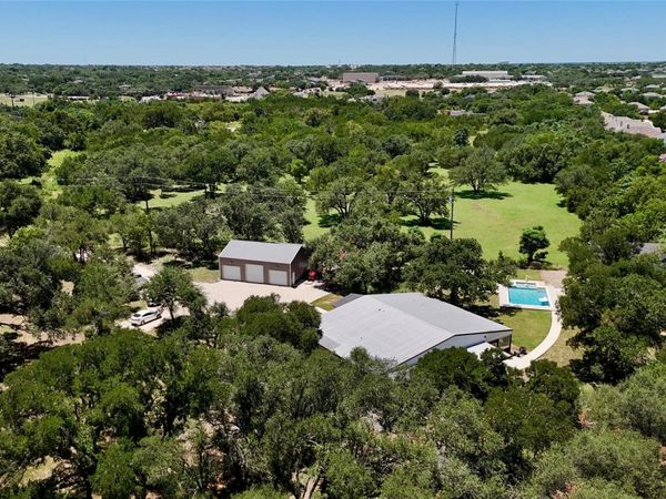 1315 W New Hope DR, Cedar Park, TX 78613