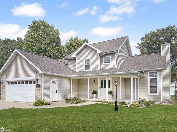 2009 Briardale Drive, Iowa Falls, IA 50126