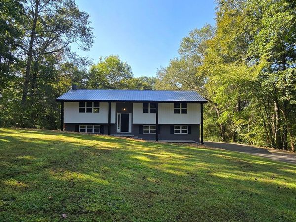 711 Omega Drive, Whitwell, TN 37397