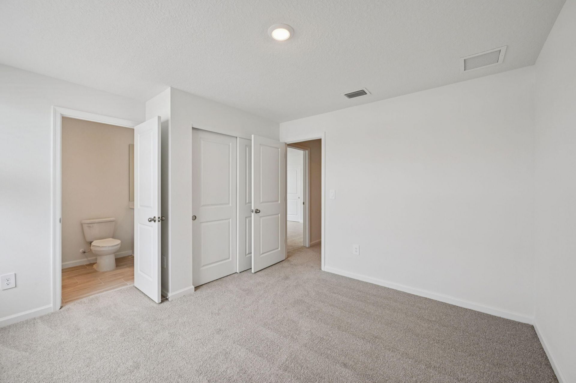 568 Salisbury Circle, Fort Pierce, FL 34982 Photo