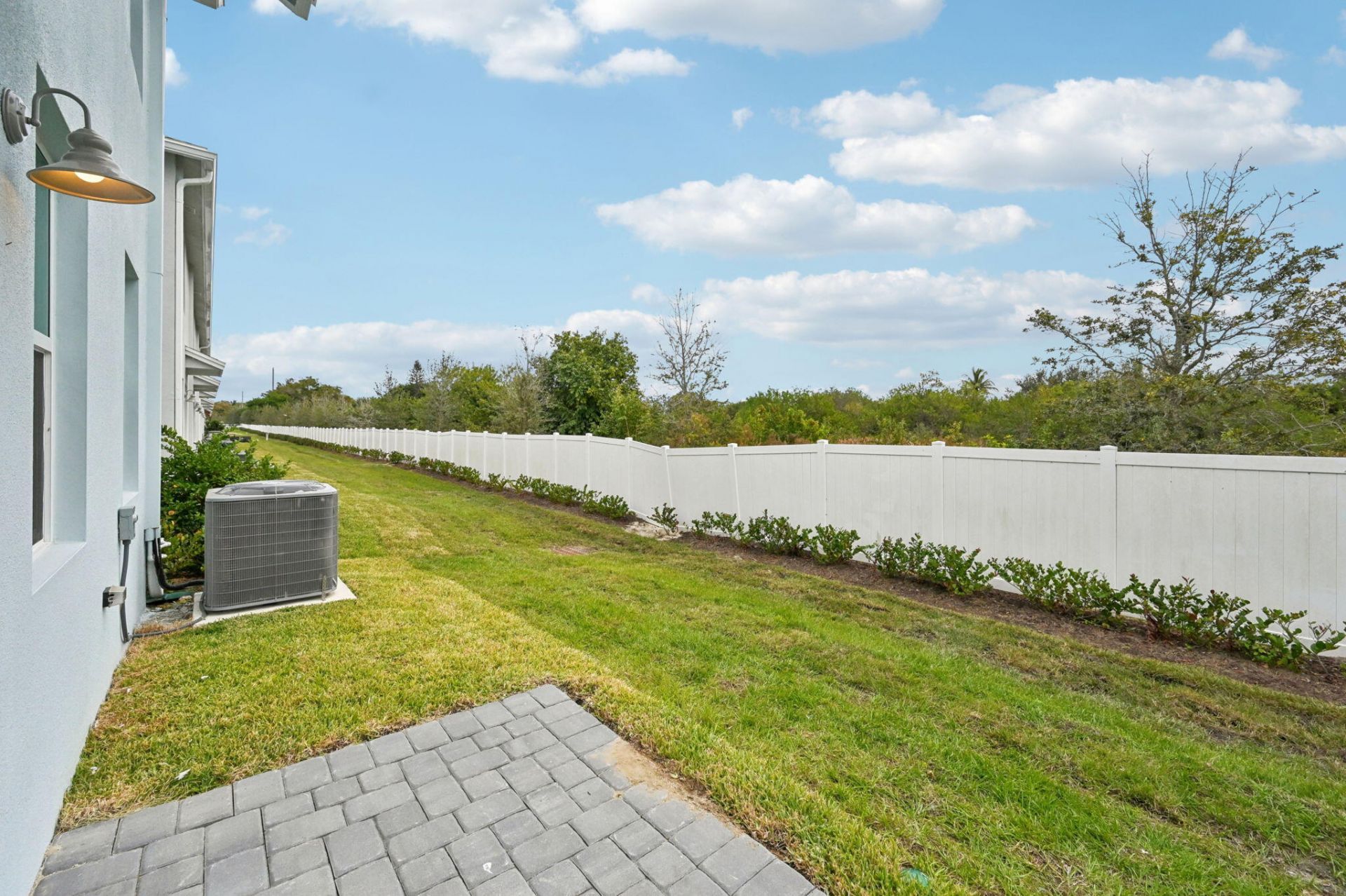 568 Salisbury Circle, Fort Pierce, FL 34982 Photo