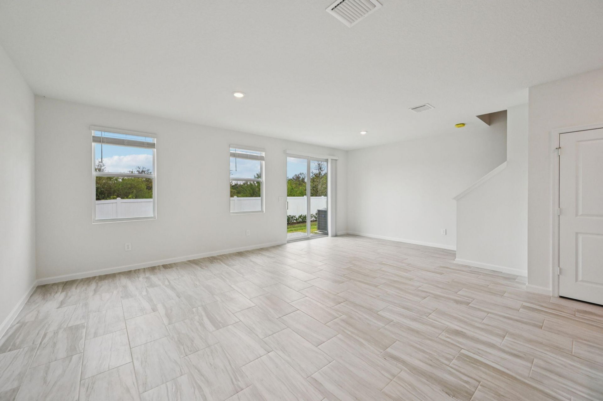 568 Salisbury Circle, Fort Pierce, FL 34982 Photo