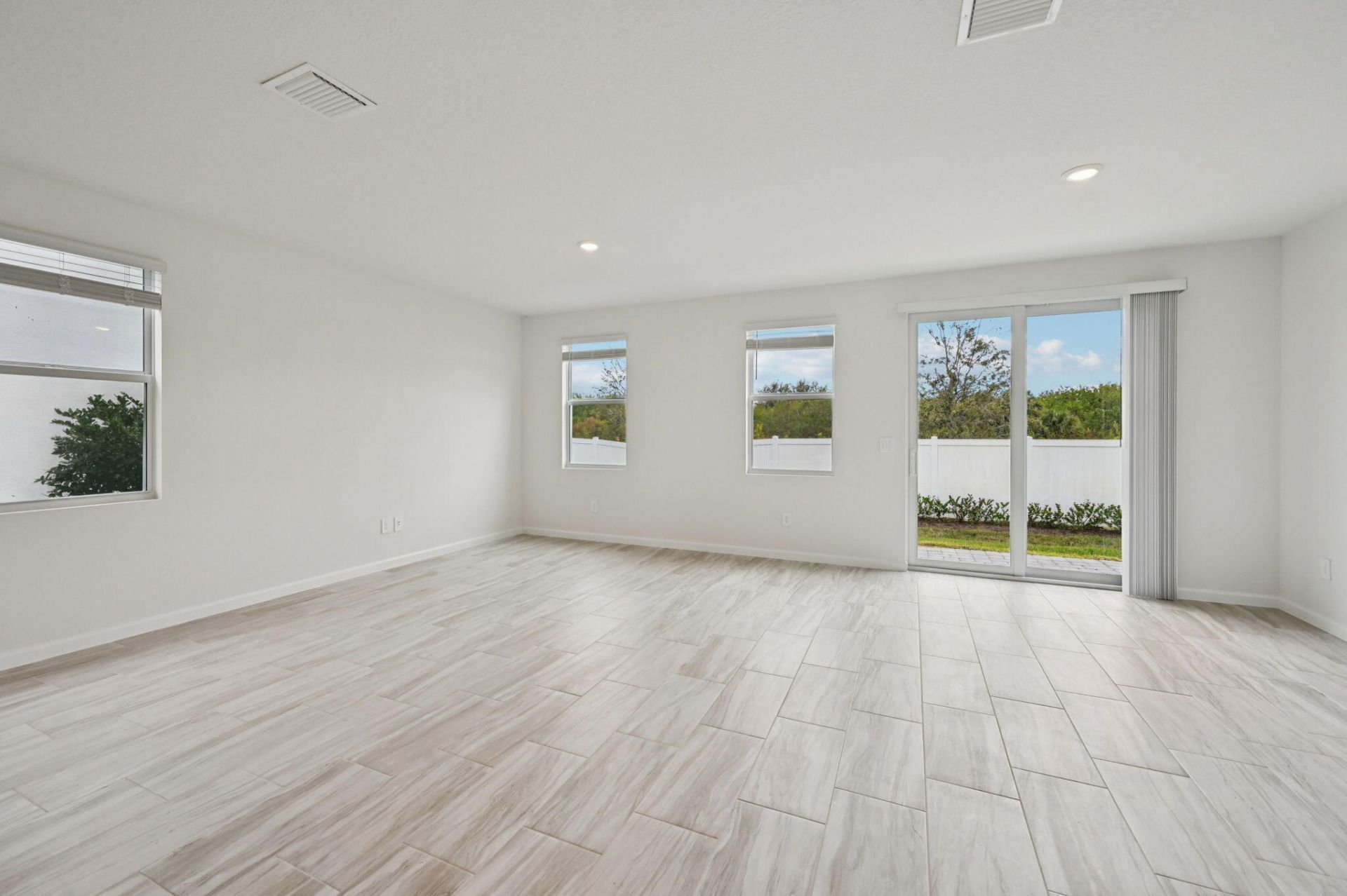 568 Salisbury Circle, Fort Pierce, FL 34982 Photo